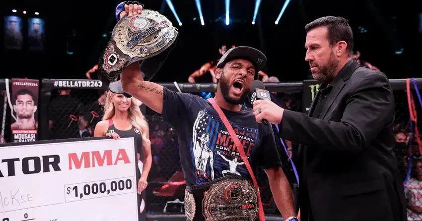 Чемпион мира по версии Bellator MMA Эй Джей МакКи