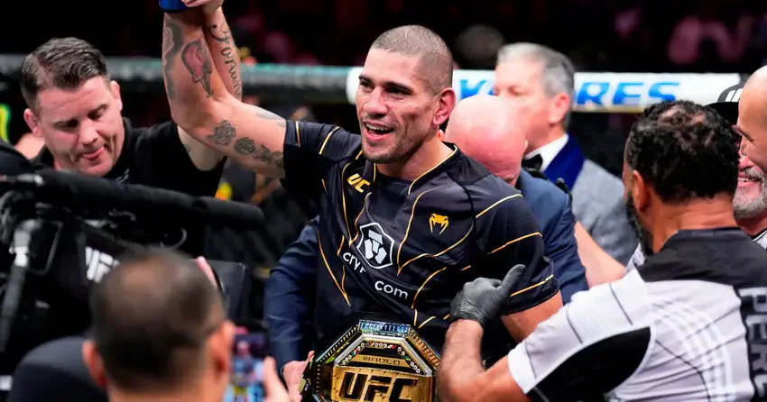 Чемпион мира по версии UFC Алекс Перейра