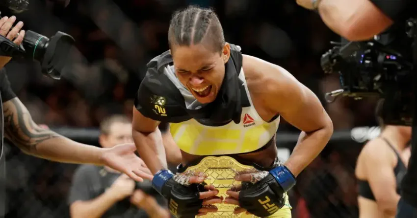 Чемпион мира по версии UFC Women Аманда Нуньес