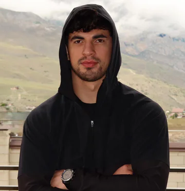 Давид Дзукаев