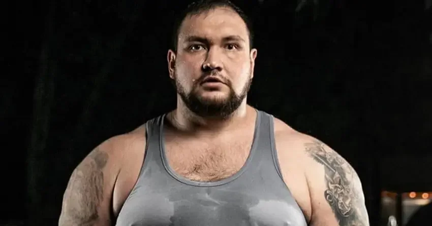 Боксёр Денис Вильданов
