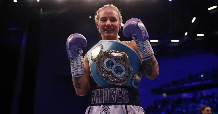 Чемпионка мира по версии IBF Female Эбани Бриджес