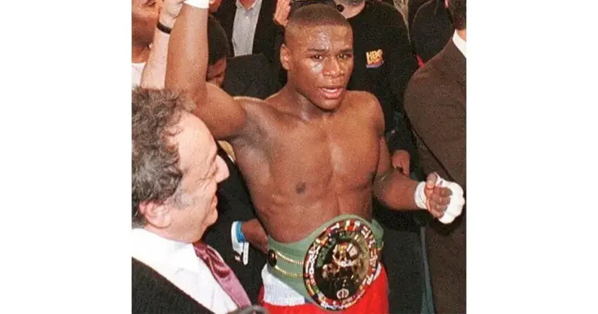 Чемпион мира по версии WBC Флойд Мейвезер