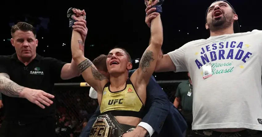 Чемпионка мира по версии UFC Women Джессика Андраде