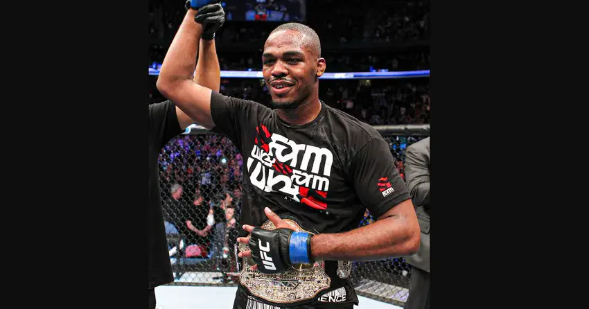 Чемпион мира по версии UFC Джон Джонс