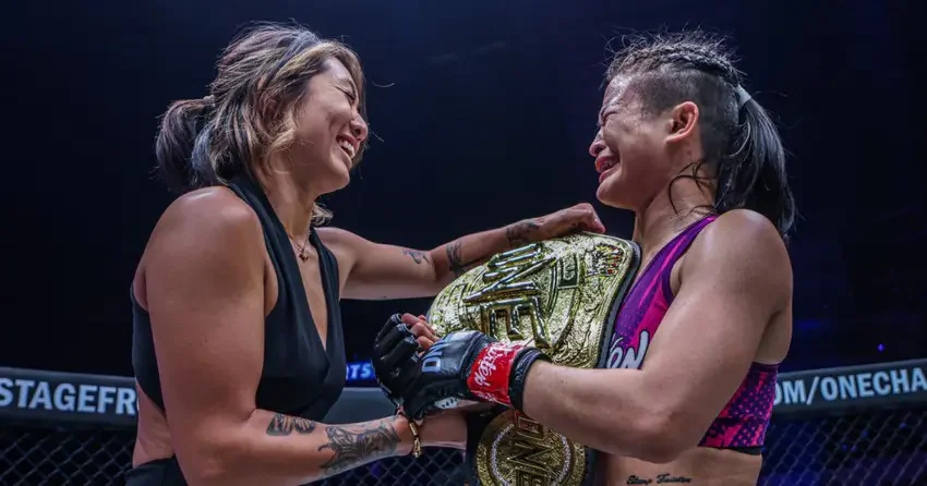 Чемпионка мира по версии ONE FC Нонг Стамп
