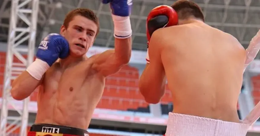 Боксёр Александр Егоров