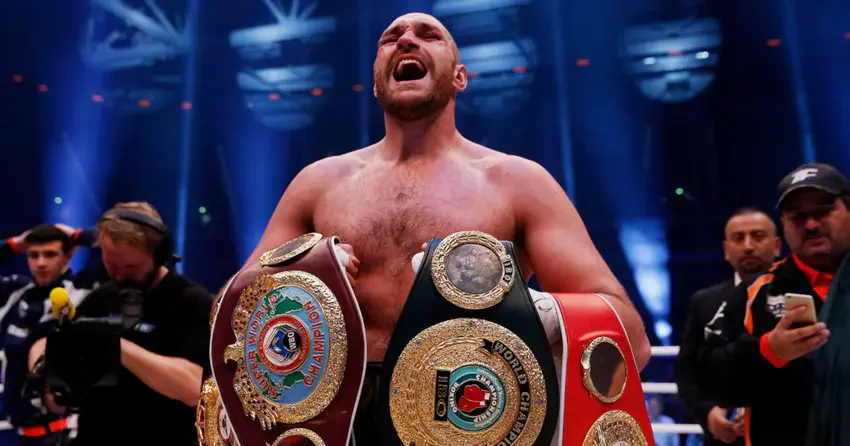 Чемпион мира по версии WBA (Super), WBO, IBO, IBF Тайсон Фьюри