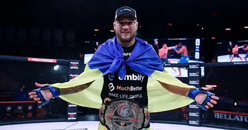 Чемпион мира по версии Bellator MMA Ярослав Амосов